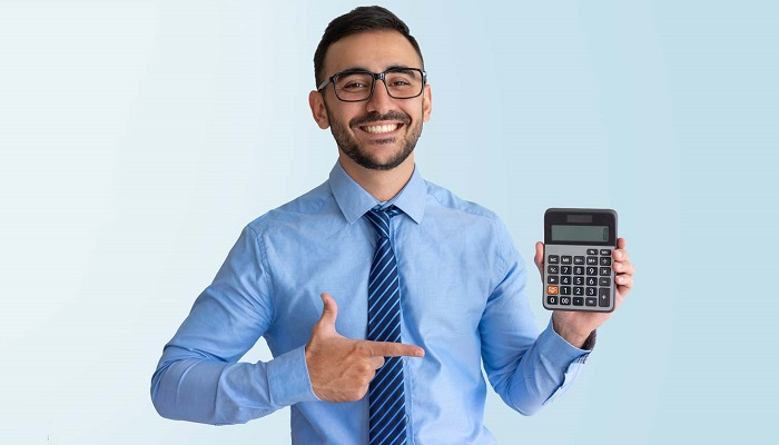 Feliz al calcular la factura